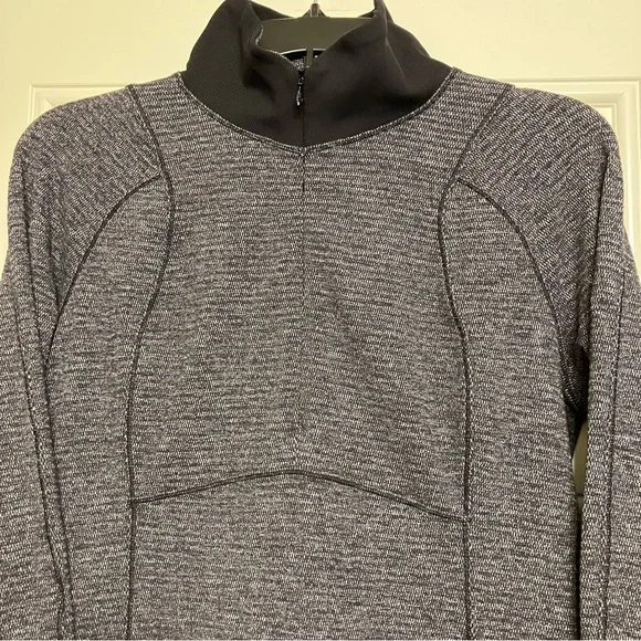 Lululemon Athletica Charcoal Gray/Black Quarter Zip Pullover Fold Over Hands 12 - Picture 4 of 12